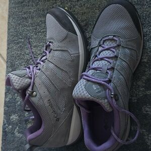 Columbia Womens Redmond V2 BL0834-033 Gray/Plum Lace Up Hiking Shoes Size 10NEW